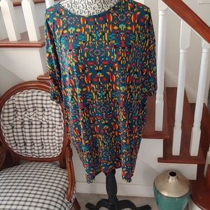 Lularoe print top in perfect condition size M